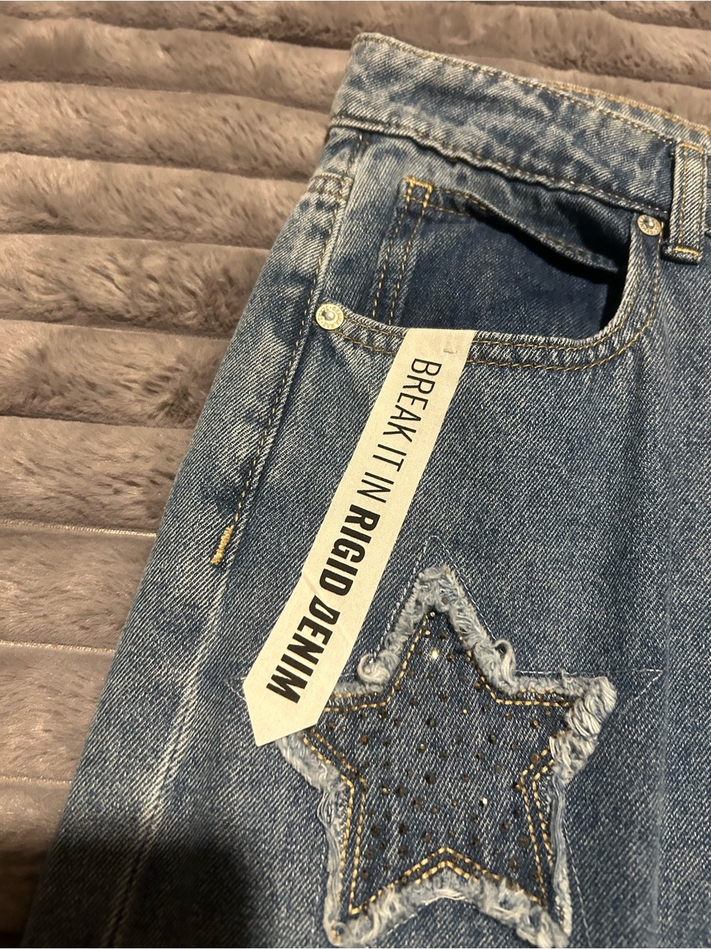 Gemma Rae mid-rise, wide-leg, non-stretch (with star Patch’s) denim jeans - Picture 4 of 10
